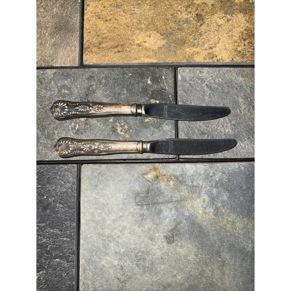 Antique R & B REED & BARTON Mirrorstele